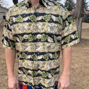 Vintage Hawaiian men’s button-down large